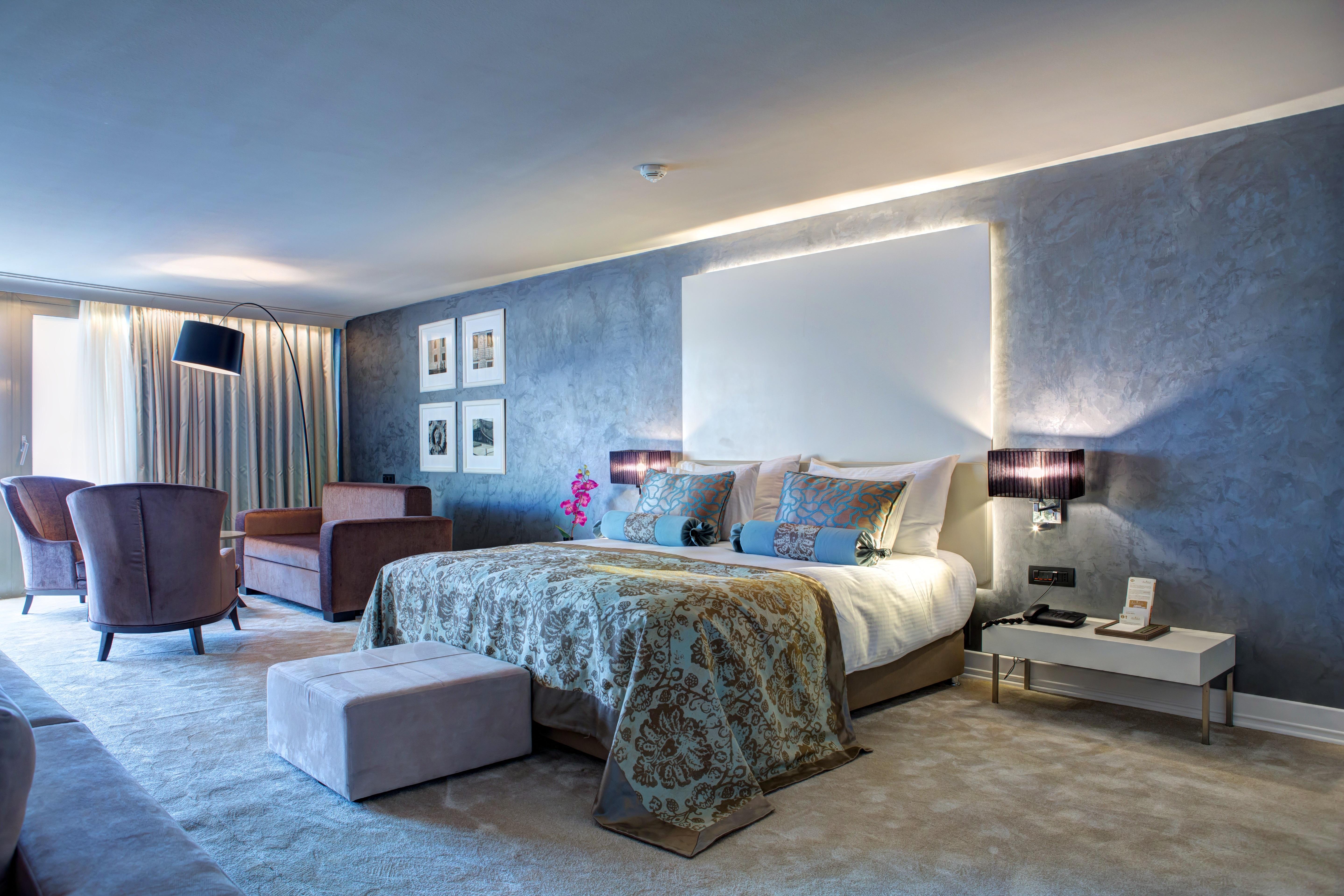 Rixos Premium Dubrovnik Hotel Bagian luar foto A bedroom at the hotel