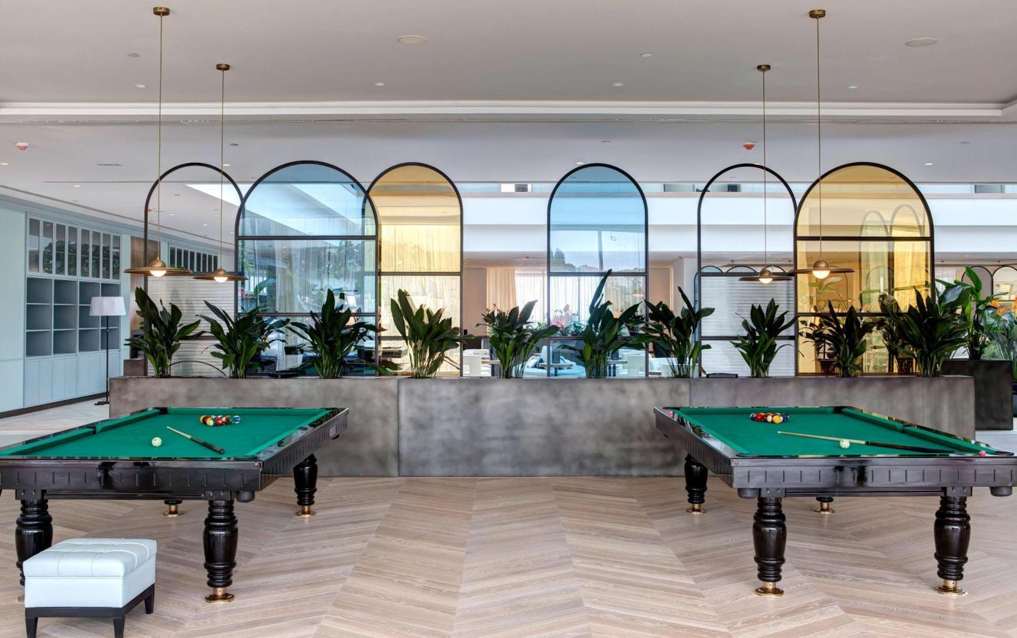 Rixos Premium Dubrovnik Hotel Bagian luar foto The Billiard Room